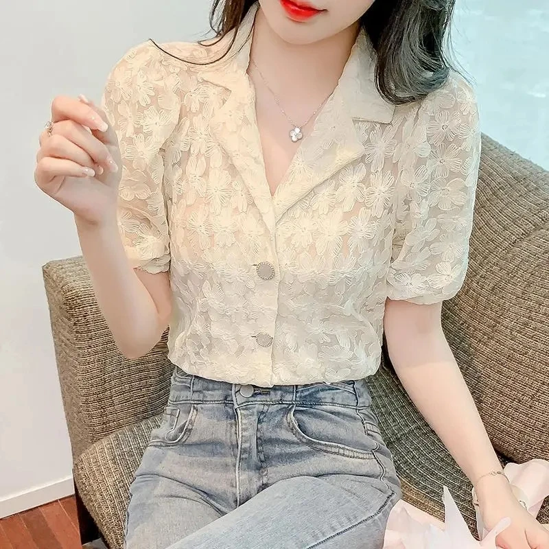 Elegant Hollow Out Lace Blouse - مراجعة Street Fashion Korean وسعره