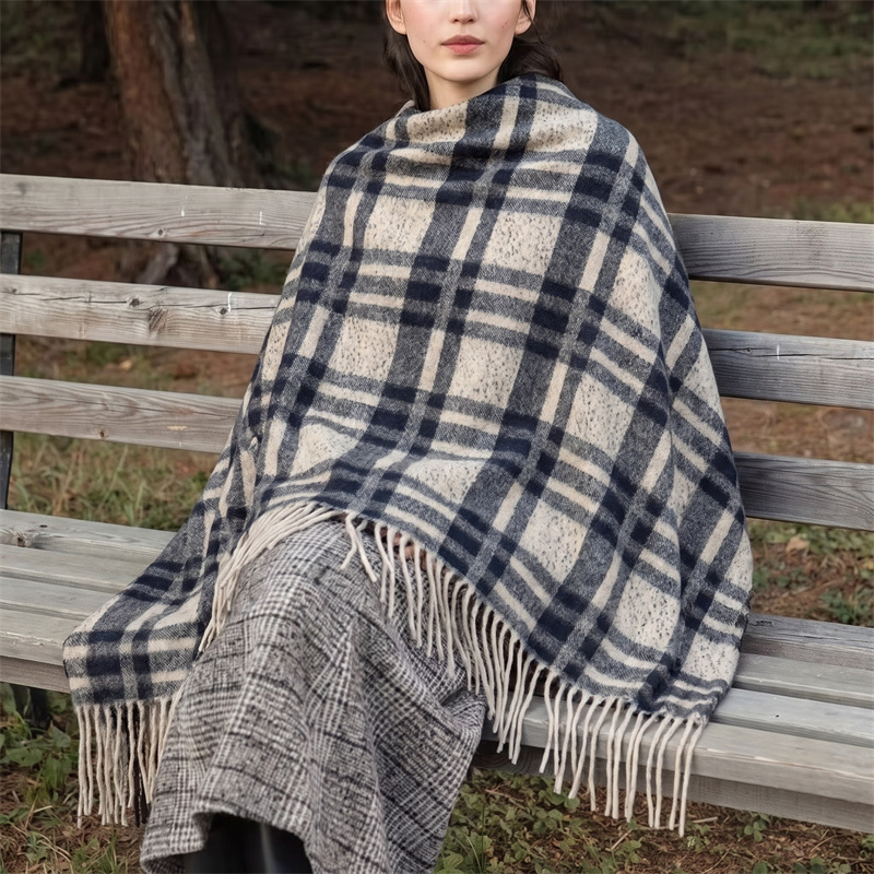 Heavy 750g Scarf Check Poncho  - مراجعة Street Fashion Hijab وسعره